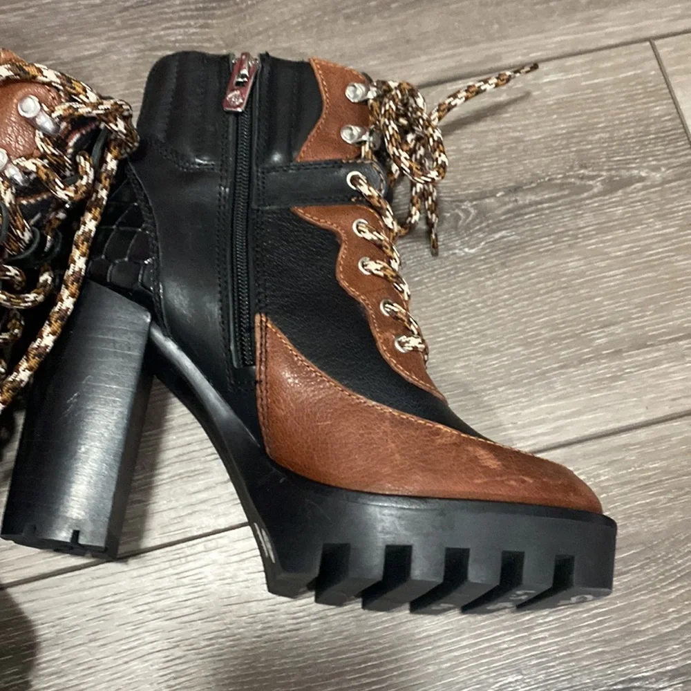 NWOT! Antonio Melani Black‎ and Brown Women's Boots - Picture 2 of 7